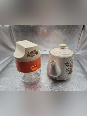 Vintage ‘Spice of Life’ Kitchenware Set - McCoy Pottery Teapot & Gemco Juicer